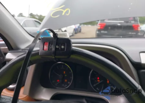 2016 Toyota Rav4 Limited из США, поврежденный, VIN 2T3DFREV3GW523611